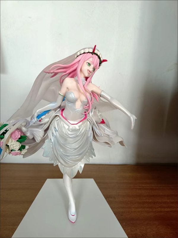 02-darling-in-the-franxx-wedding-dress-3