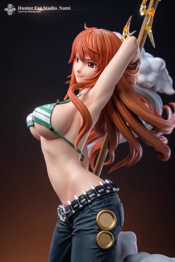 Hunter-Studio-One-Piece-Nami-Resin-Statue