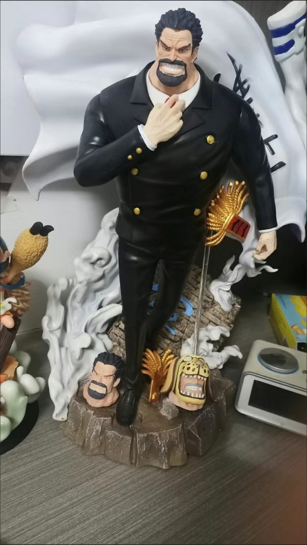 one-piece-monkey-d-garp-7