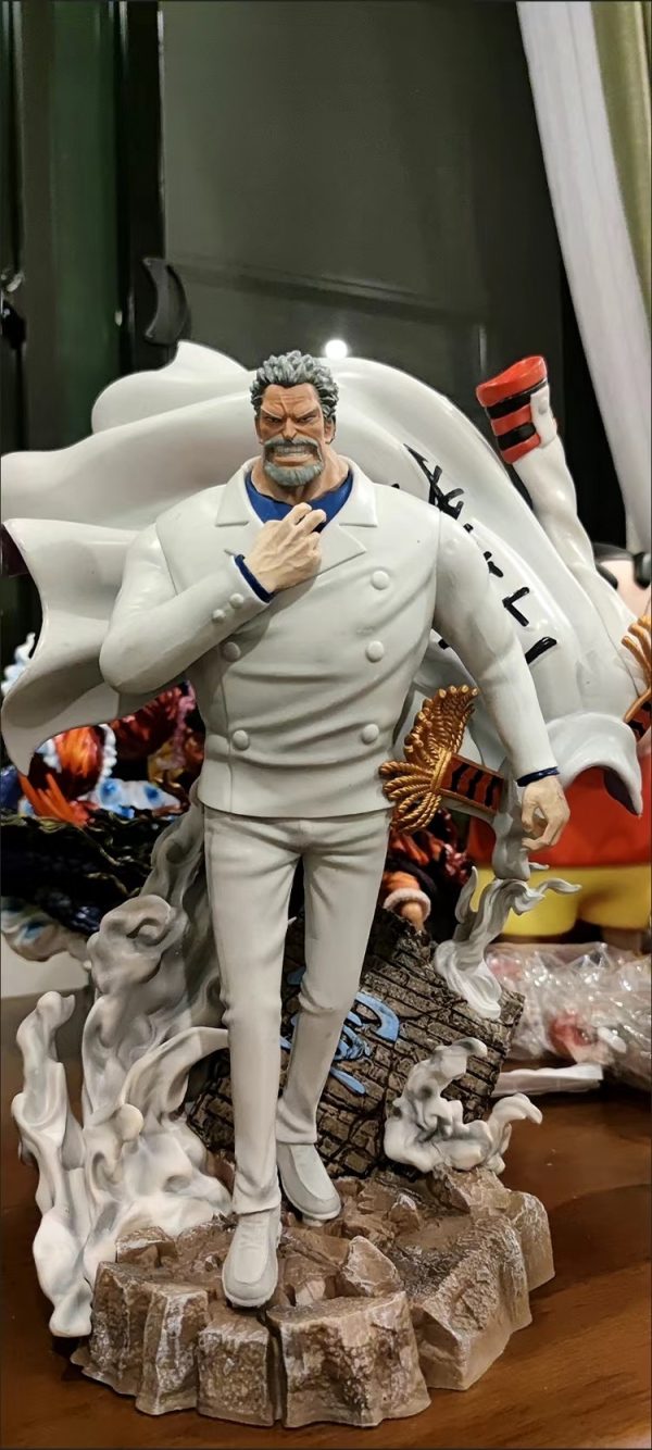 one-piece-monkey-d-garp-8